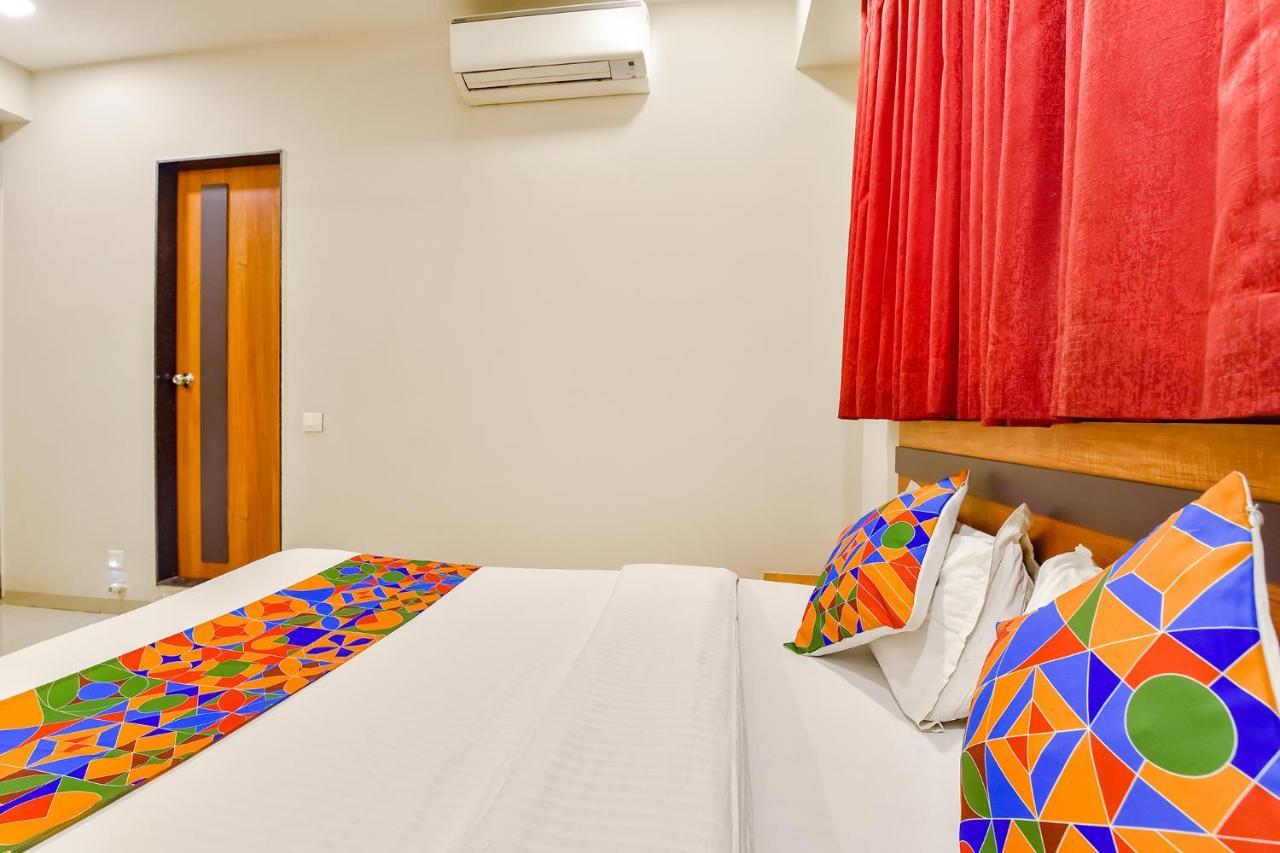 Fabhotel Happinex Súrat Exteriér fotografie