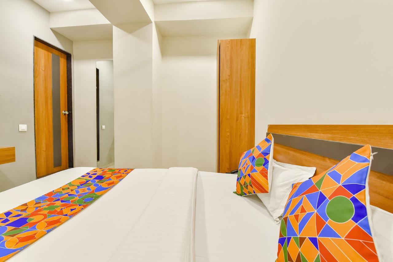 Fabhotel Happinex Súrat Exteriér fotografie
