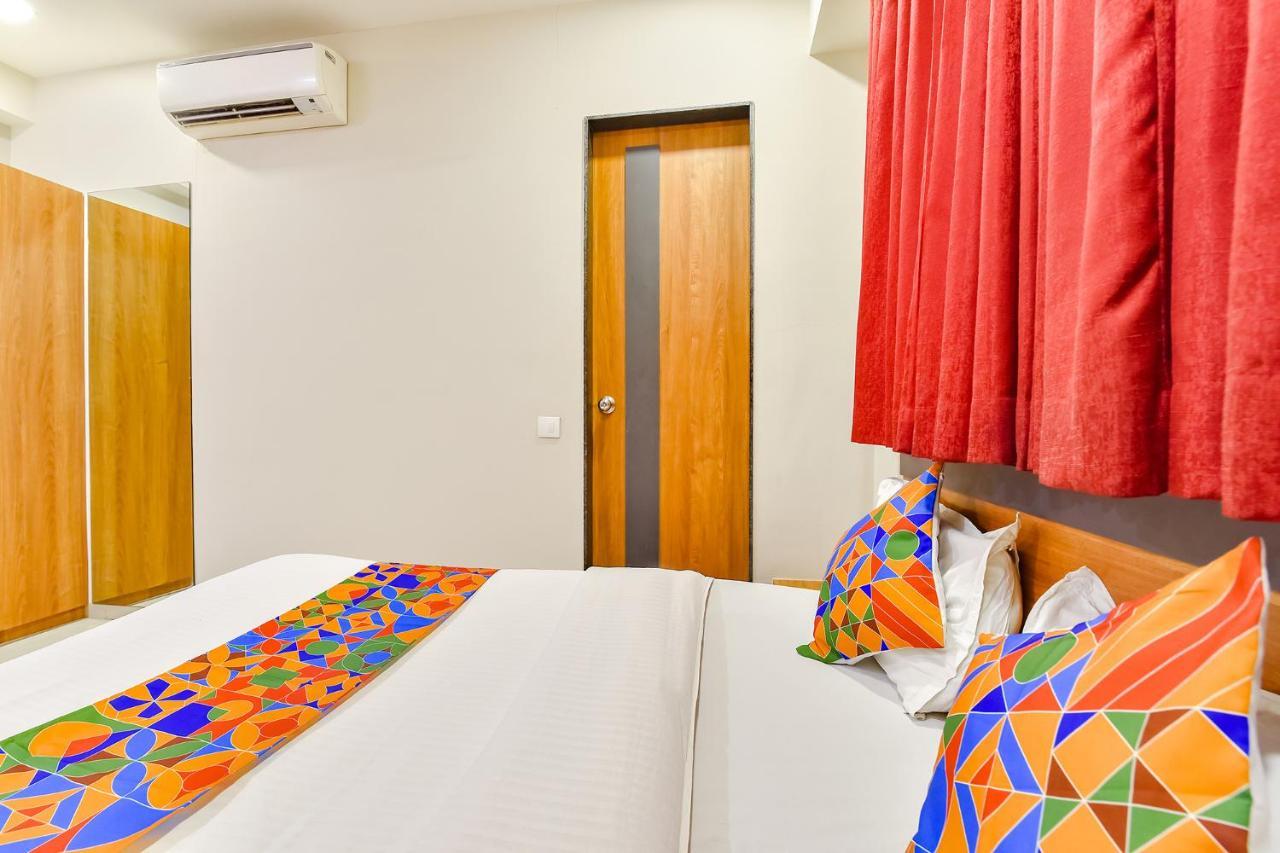 Fabhotel Happinex Súrat Exteriér fotografie